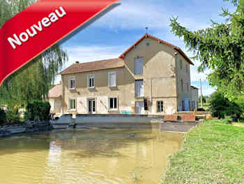 Moulin fondé en titre 200 m² à vendre en état de fonctionnement en Sologne bourbonnaise avec 2 maisons rénovées, vannes, chute, turbine, machineries, piscine, garages, dépendances
